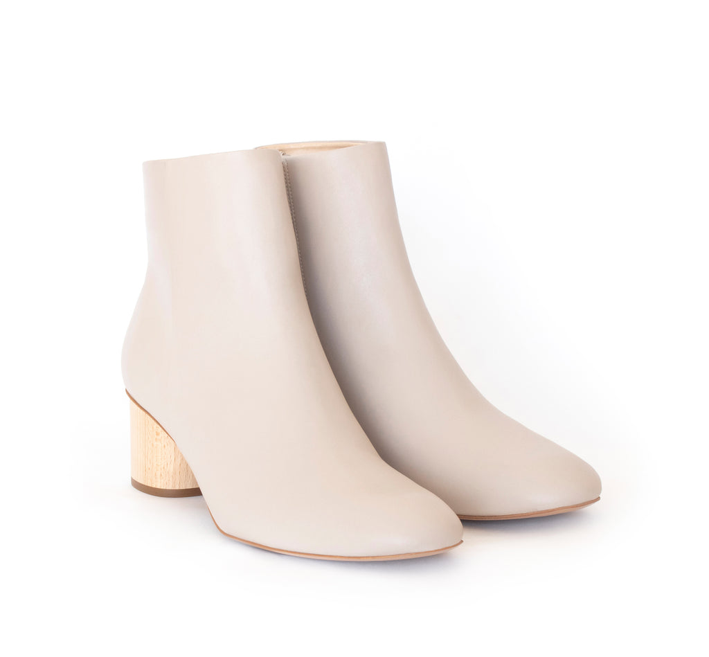 Ankle Boot, beige eco vegan leather, inside zipper, mid-heel in natural wood.
