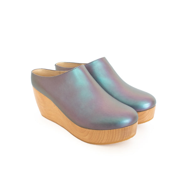 Clog matte iridescent vegan leather with natural wood platform.