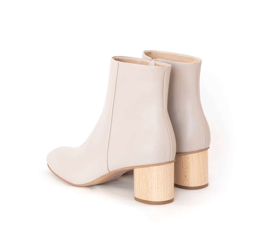 Ankle Boot, beige eco vegan leather, inside zipper, mid-heel in natural wood.