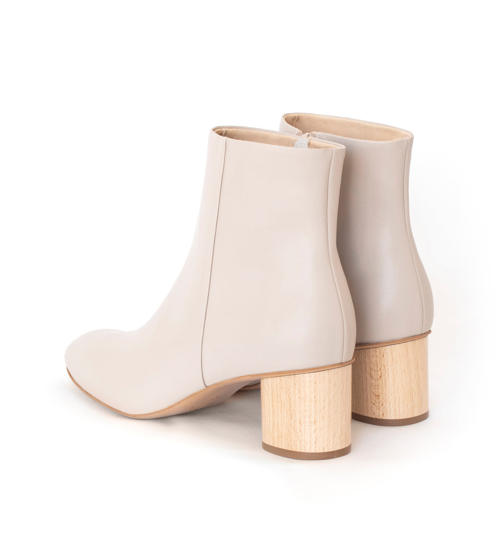 Ankle Boot, beige eco vegan leather, inside zipper, mid-heel in natural wood.