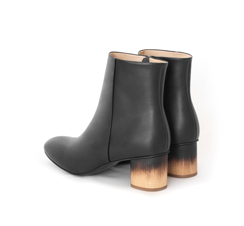 Ankle Boot in black eco vegan leather, inside zipper, mid-heel in shou sugi ban burned wood.