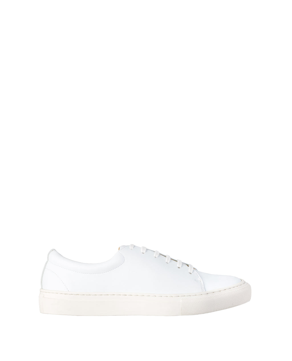 Unisex low sneaker in white eco vegan leather with a white rubber sole.