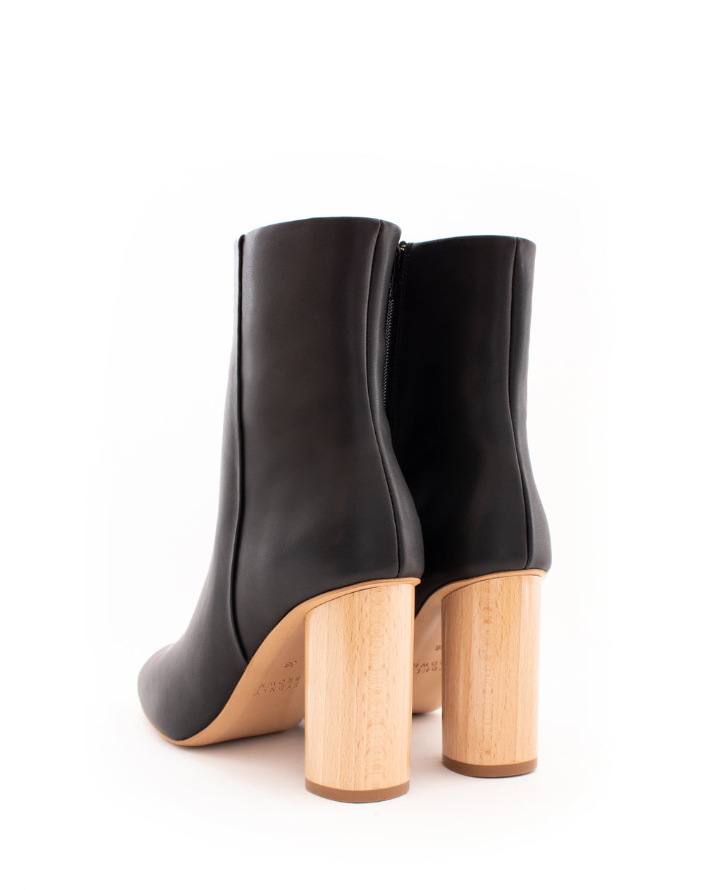 Sydney brown boots shop
